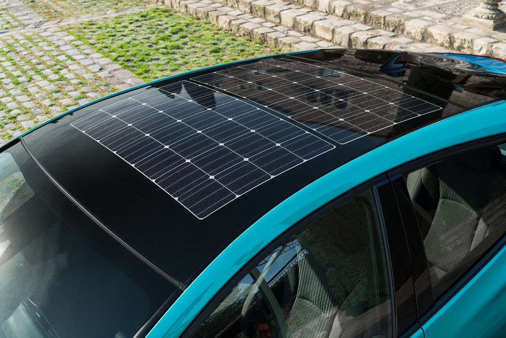 Installation panneau solaire voiture