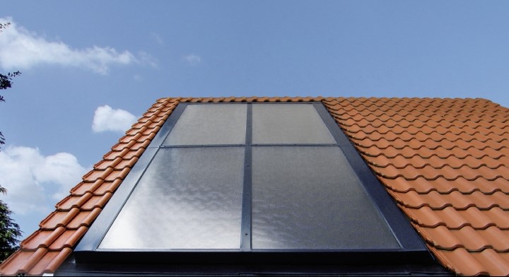 Panneau solaire thermique et photovoltaïque