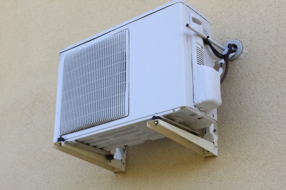 Comment isoler du bruit une pompe à chaleur