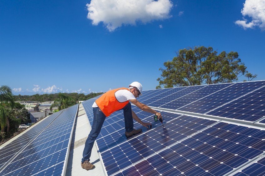 Panneau solaire aérovoltaïque