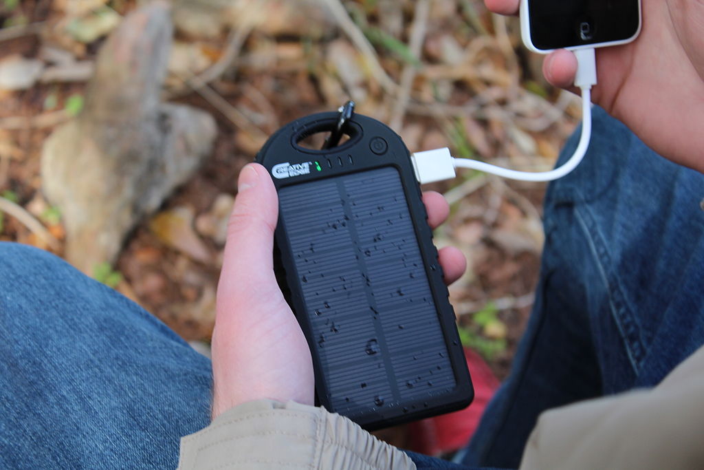 Panneau solaire recharge téléphone