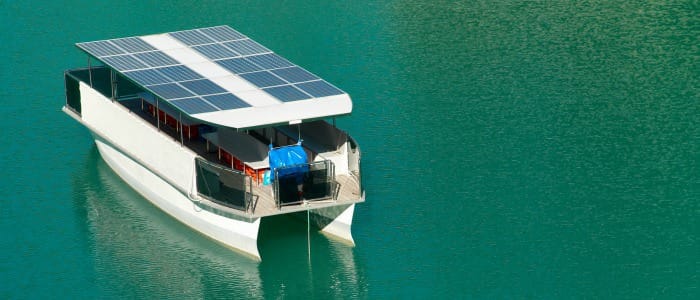 Installation panneau solaire sur bateau