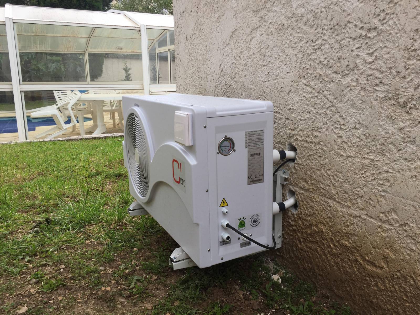 Mise en place pompe a chaleur piscine