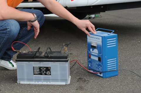 Batterie panneau solaire camping car
