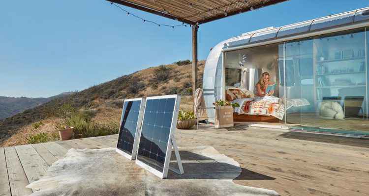 Panneau solaire photovoltaique mobile