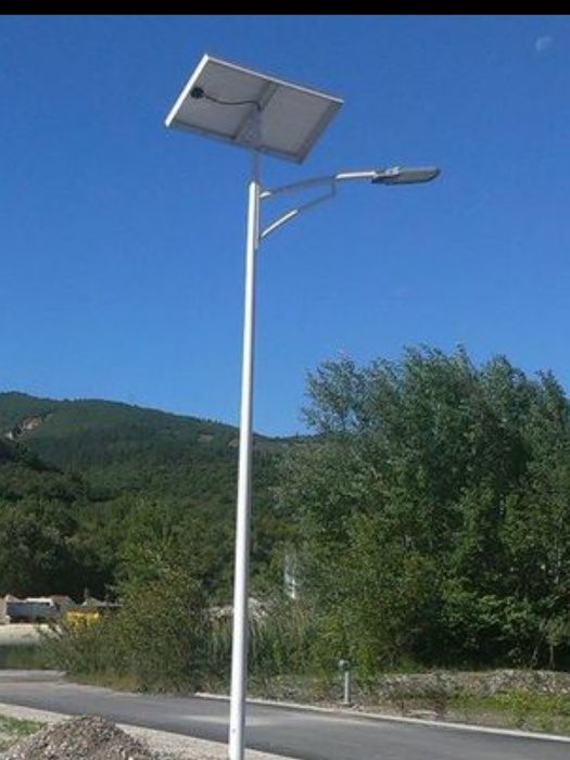 Lampadaire avec panneau solaire