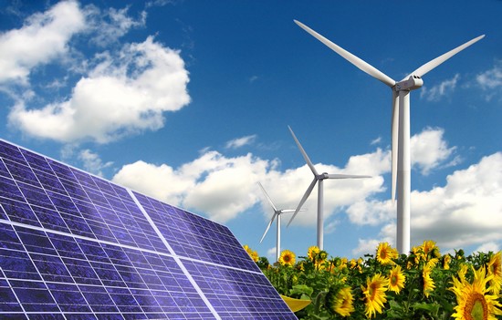 Panneau solaire vs eolienne
