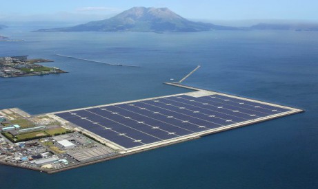 Panneau solaire flottant