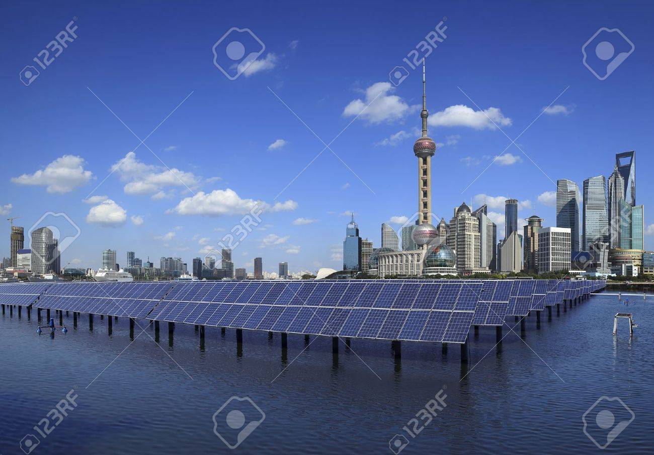 Panneau solaire plante