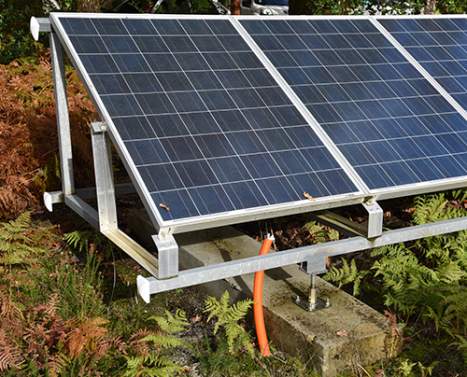 Panneau solaire à poser au sol