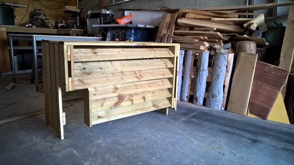 Cache pompe à chaleur en bois