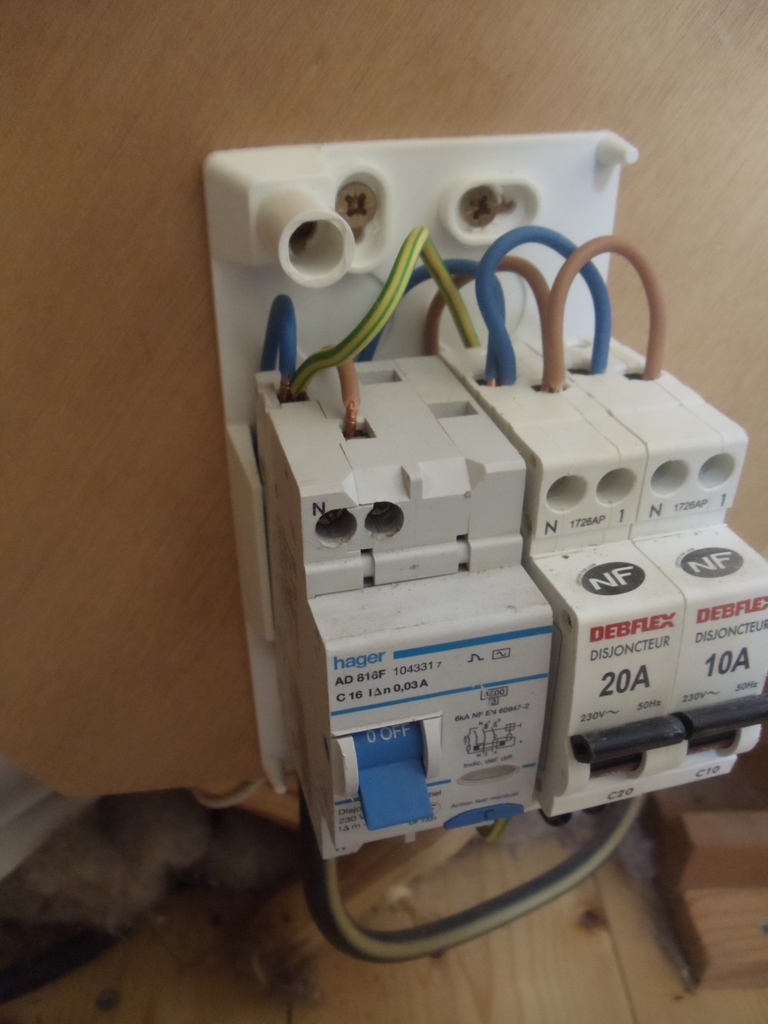 Disjoncteur pour panneau solaire