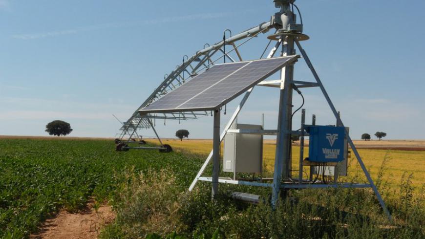 Panneau solaire sur pivot