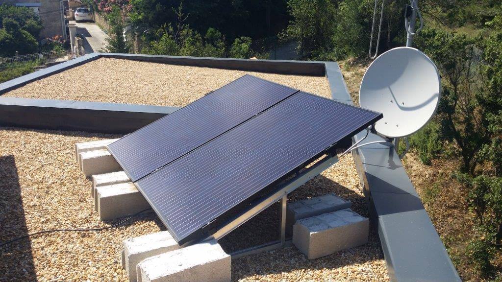 Panneau solaire toit plat