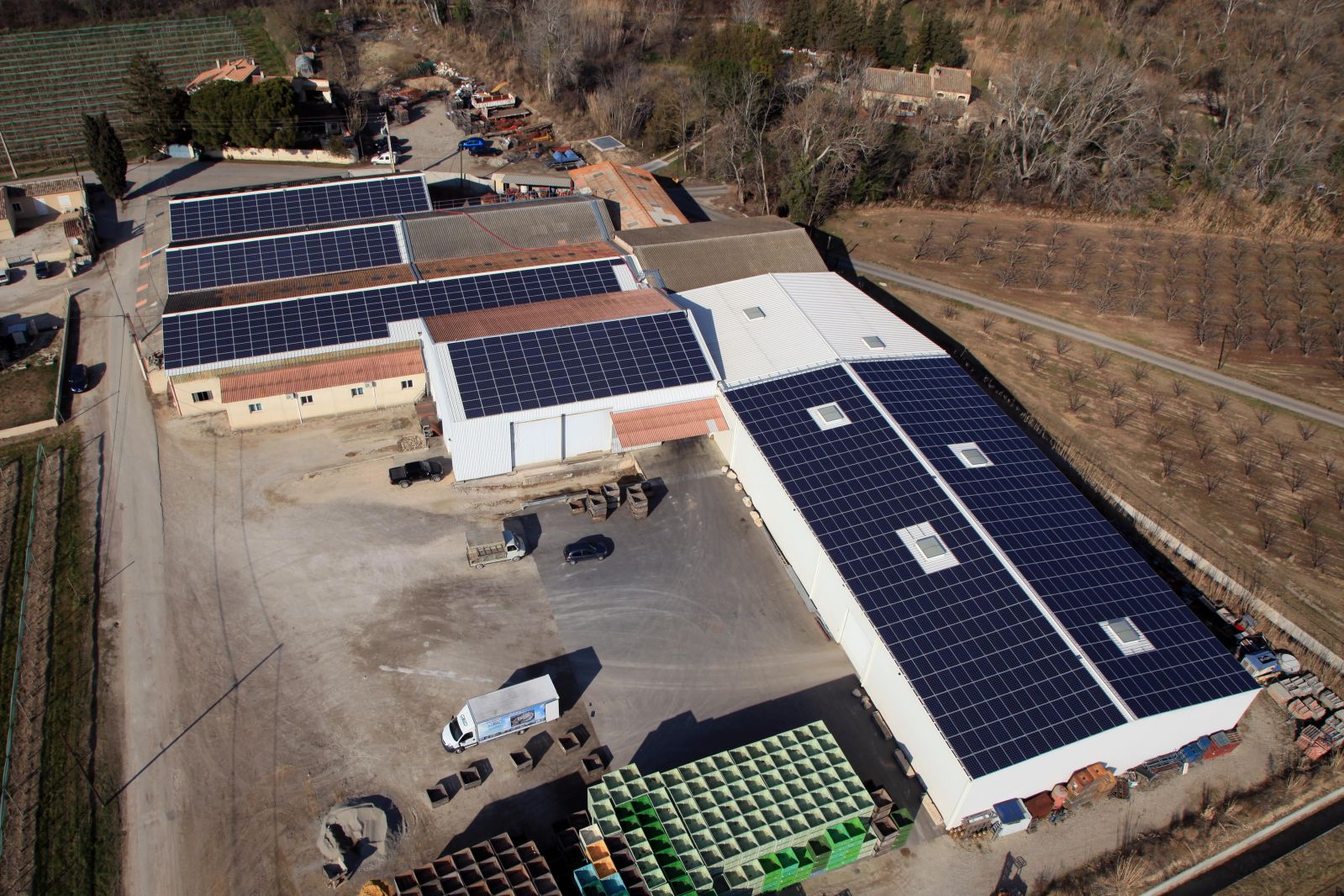 Panneau solaire batiment industriel