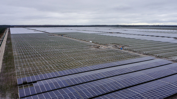 Champ panneau solaire cestas
