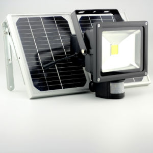 Panneau solaire pour projecteur