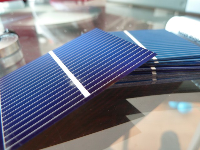 Fabrication d'un panneau solaire photovoltaique