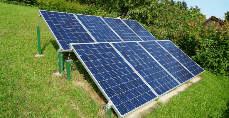 Panneau solaire de jardin