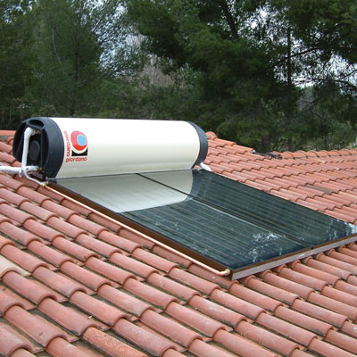 Panneau chauffe eau solaire toit