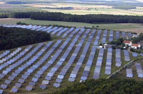 Panneau solaire et batiment de france