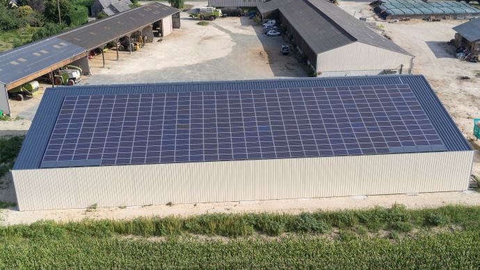 Panneau solaire hangar agricole
