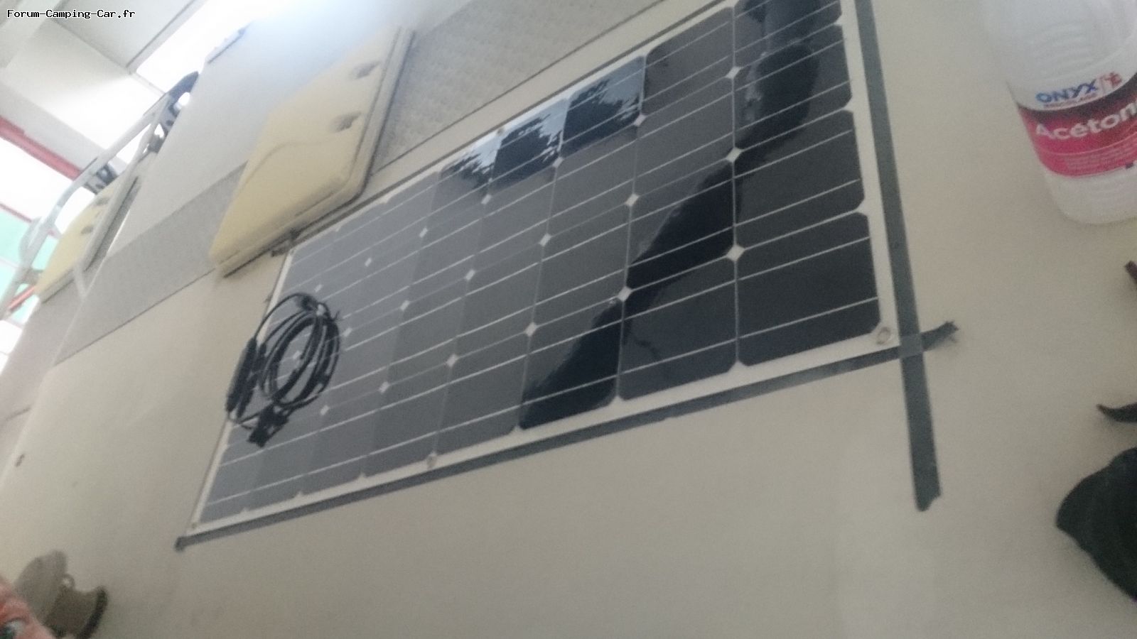 Panneau solaire semi rigide 12v