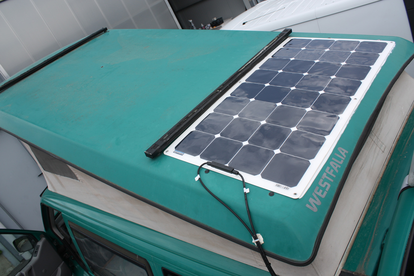 Panneau solaire souple pour van