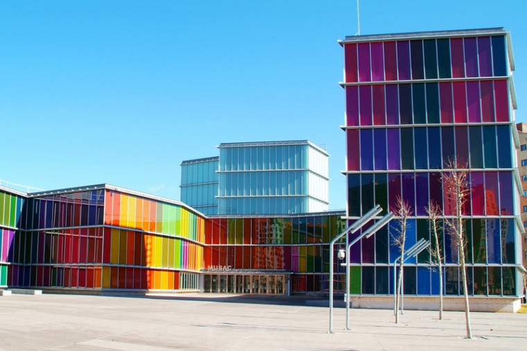 Panneau solaire de couleur