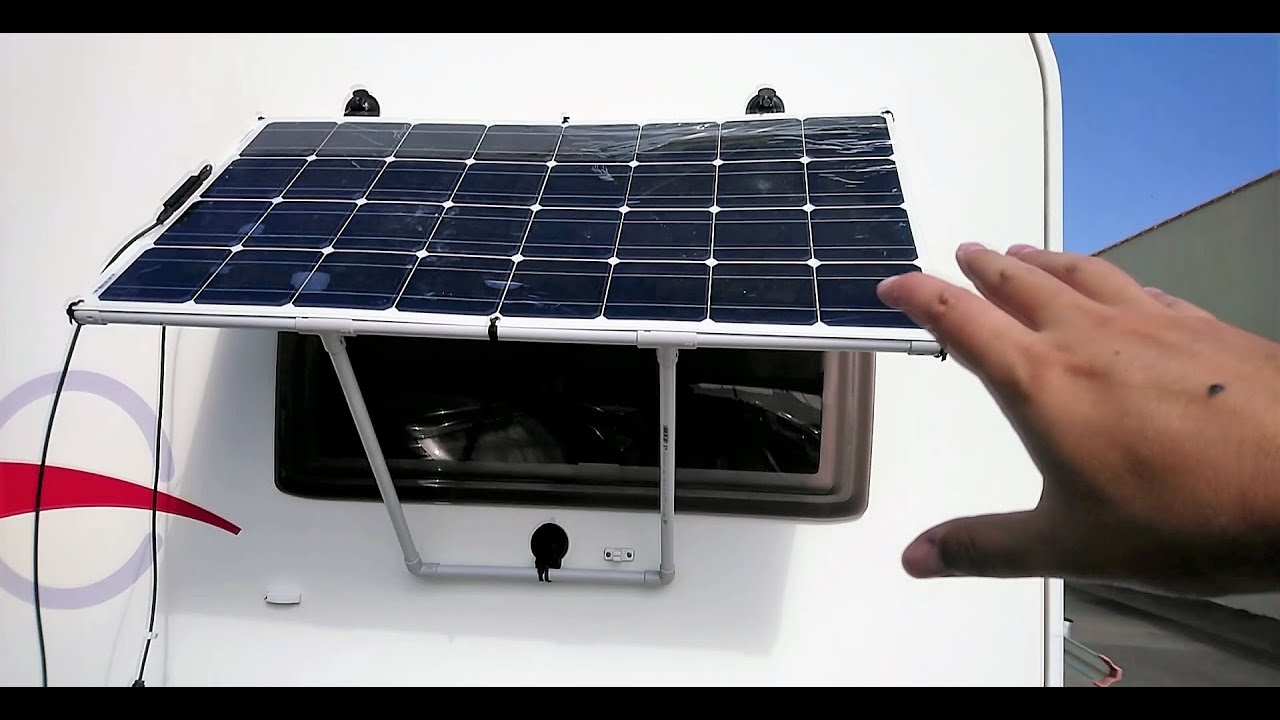 Panneau solaire en tuile
