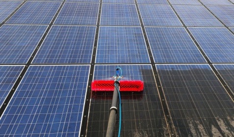 Nettoyage de panneau solaire