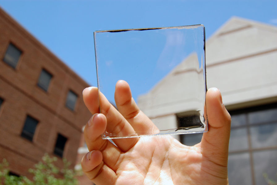 Panneau solaire translucide