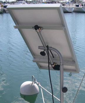 Fixation panneau solaire voilier