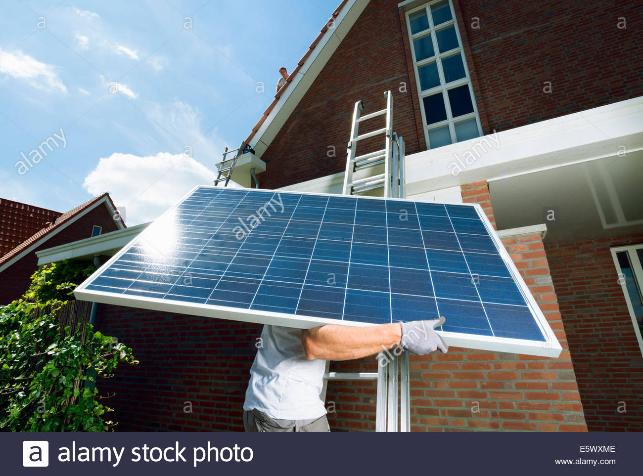 Panneau solaire sur maison neuve